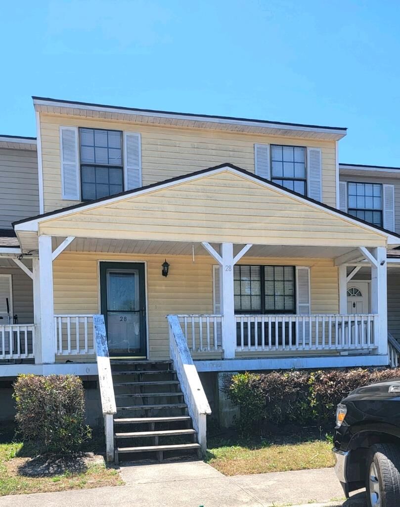 Property Photo:  912 Pineland Avenue  GA 31313 