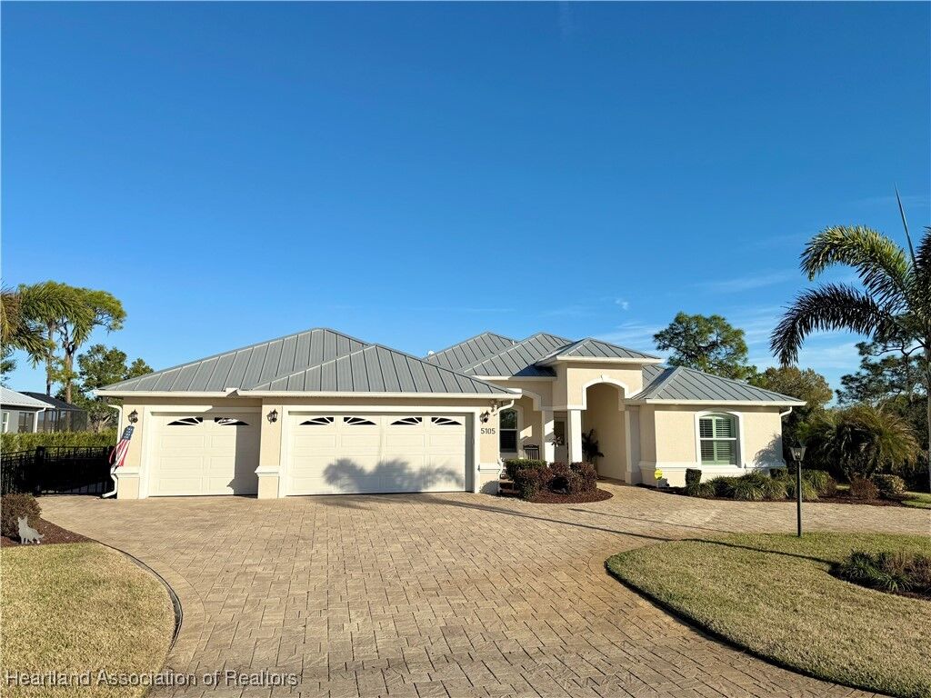 Property Photo:  5105 Pebble Beach Drive  FL 33872 