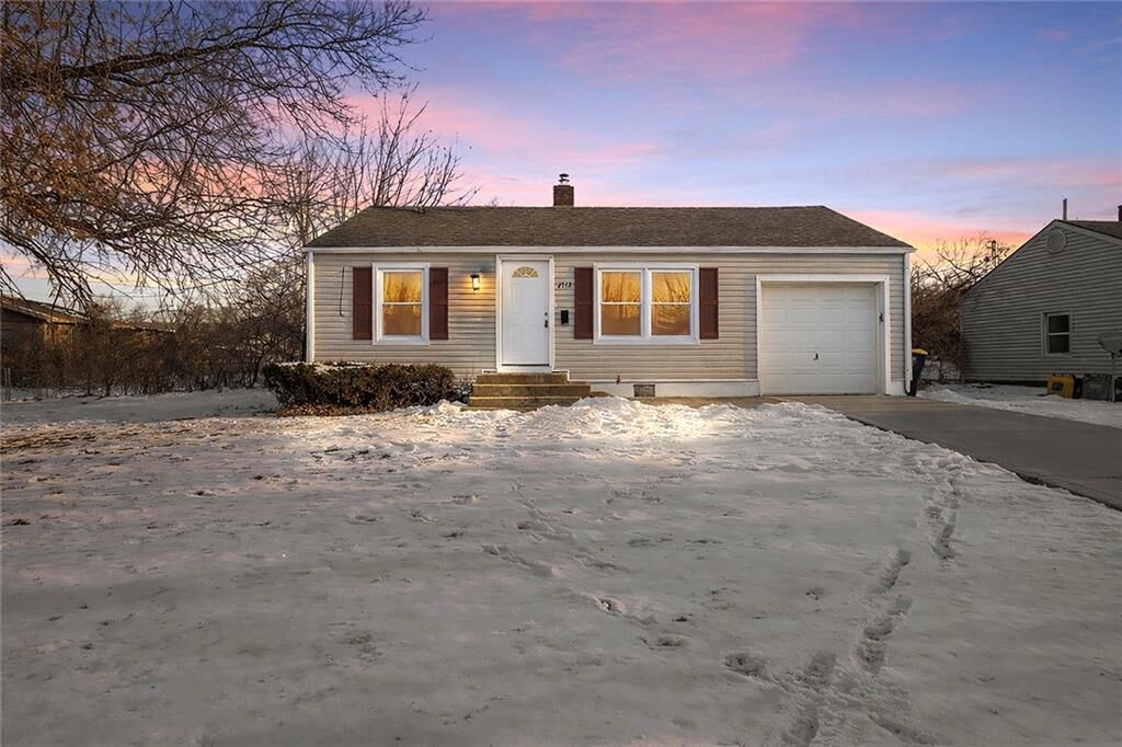 Property Photo:  2712 NE 56th Street  MO 64119 