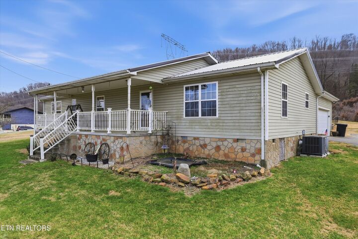 Property Photo:  7001 Calvary Way  TN 37721 