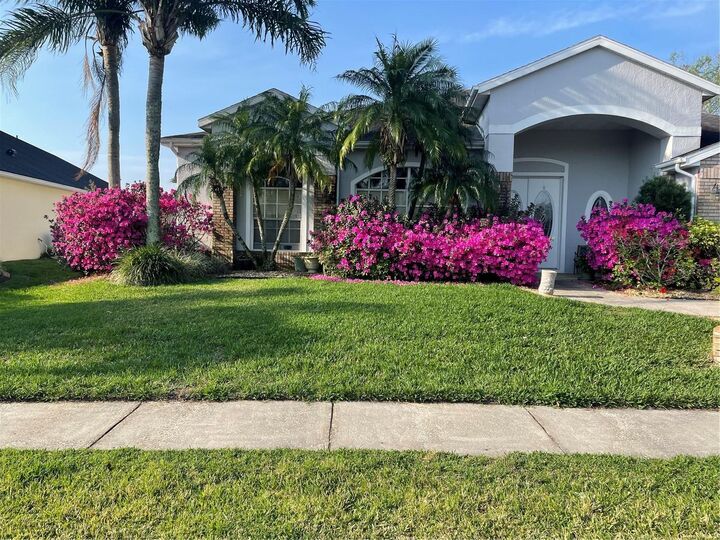 Property Photo: 639 Lakehaven Circle FL 32828