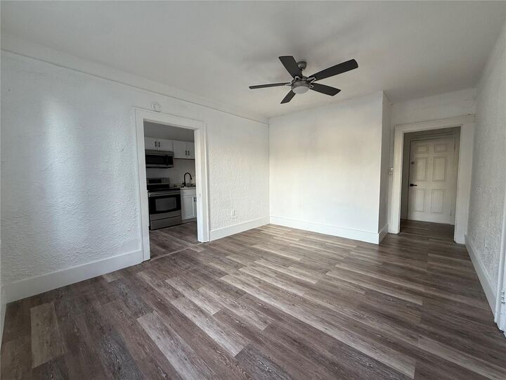 Property Photo: 730 W Central Avenue 3 FL 33880
