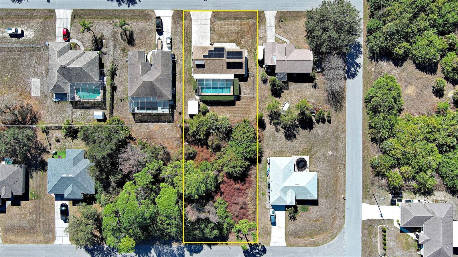 Property Photo: 8462 Norbert Avenue FL 34287