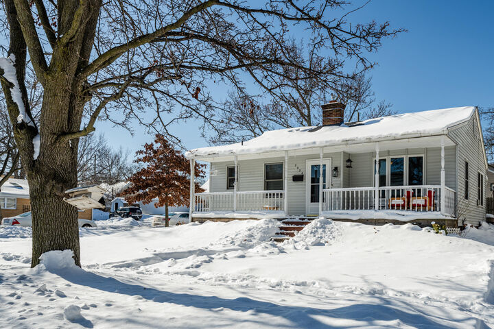 Property Photo: 2524 Morton Avenue MI 49085