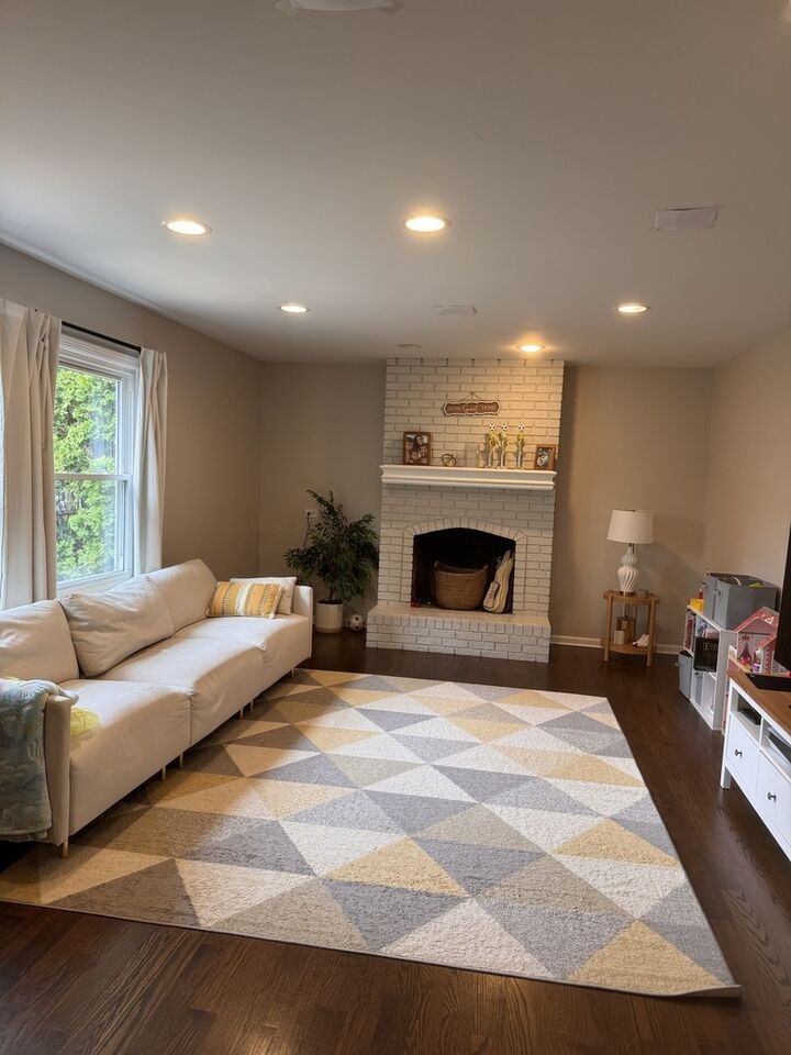 Property Photo: 1332 Culpepper Drive IL 60540