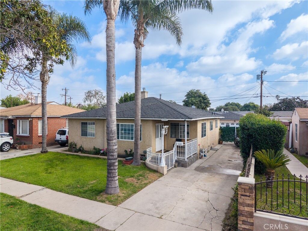 Property Photo:  10428 Pace Avenue  CA 90002 