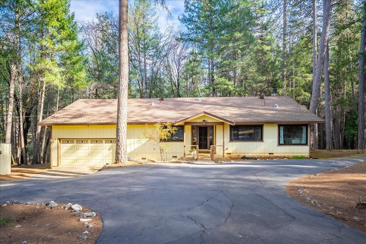 Property Photo:  6035 Acorn Court  CA 95631 