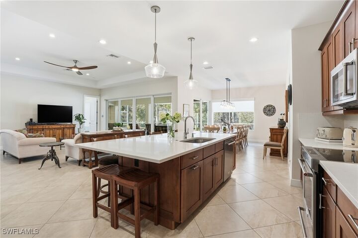 Property Photo: 3707 5th Avenue SW FL 34117