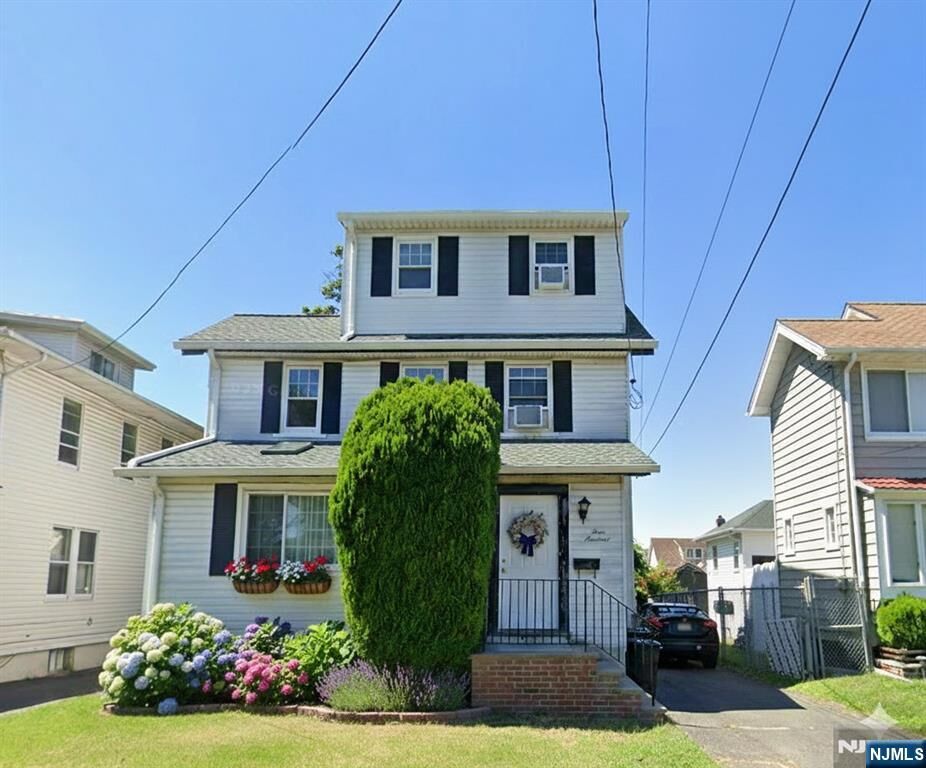 Property Photo:  300 Crestview Place  NJ 07603 