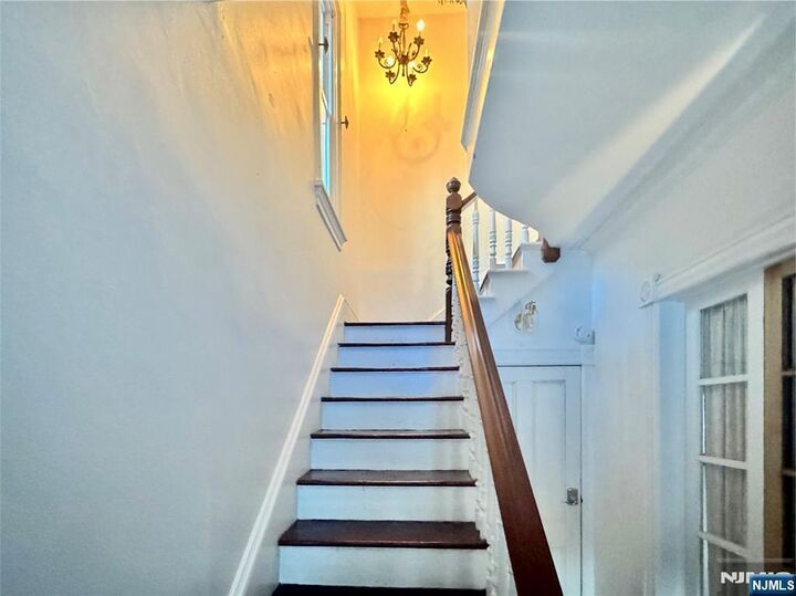 Property Photo: 154 Clinton Place 2 NJ 07601