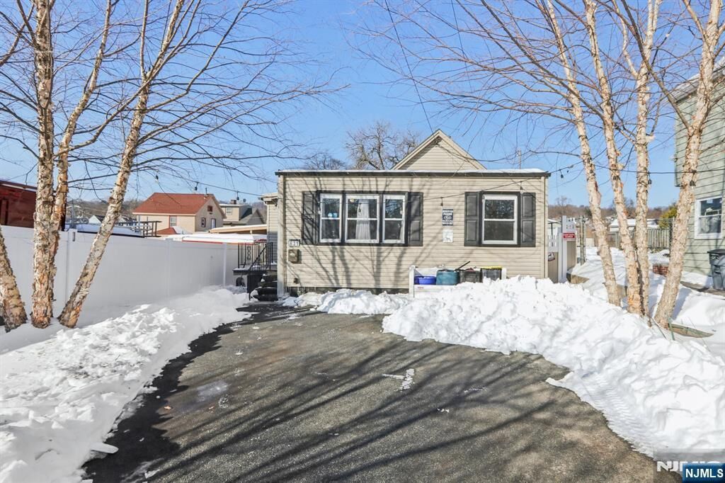 Property Photo:  631 Valley Street  NJ 07050 