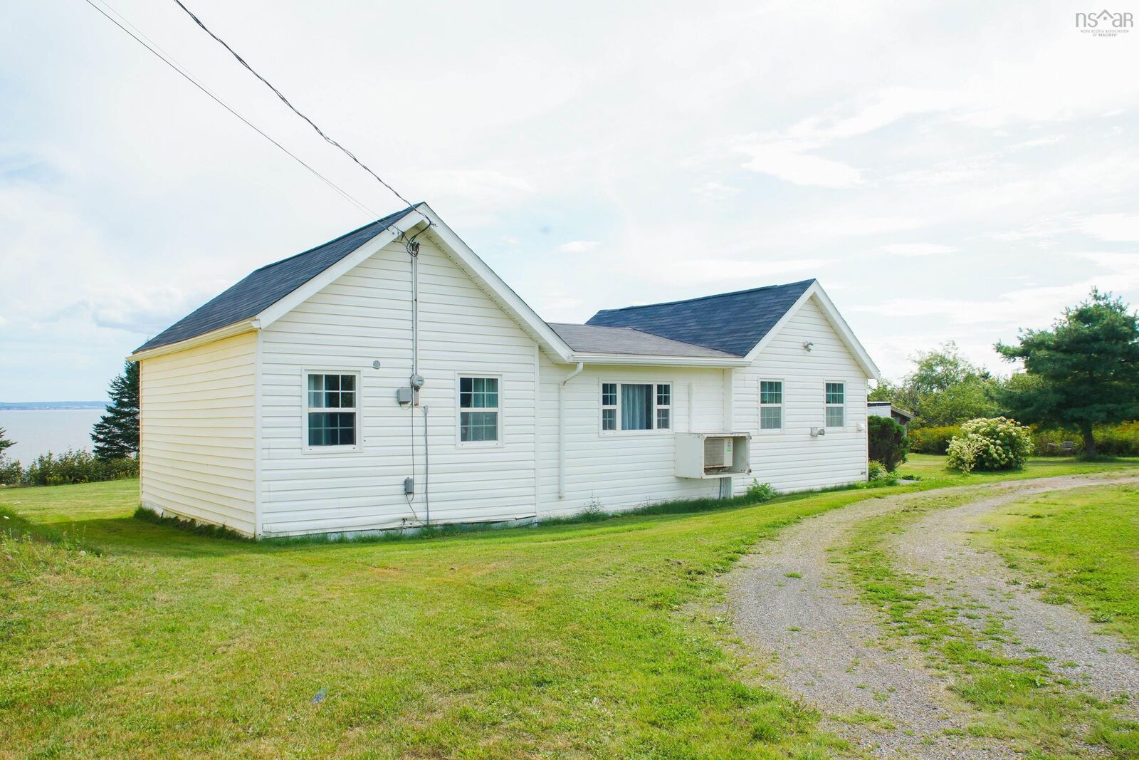 Property Photo: 4606 Highway 2 NS B0M 1B0