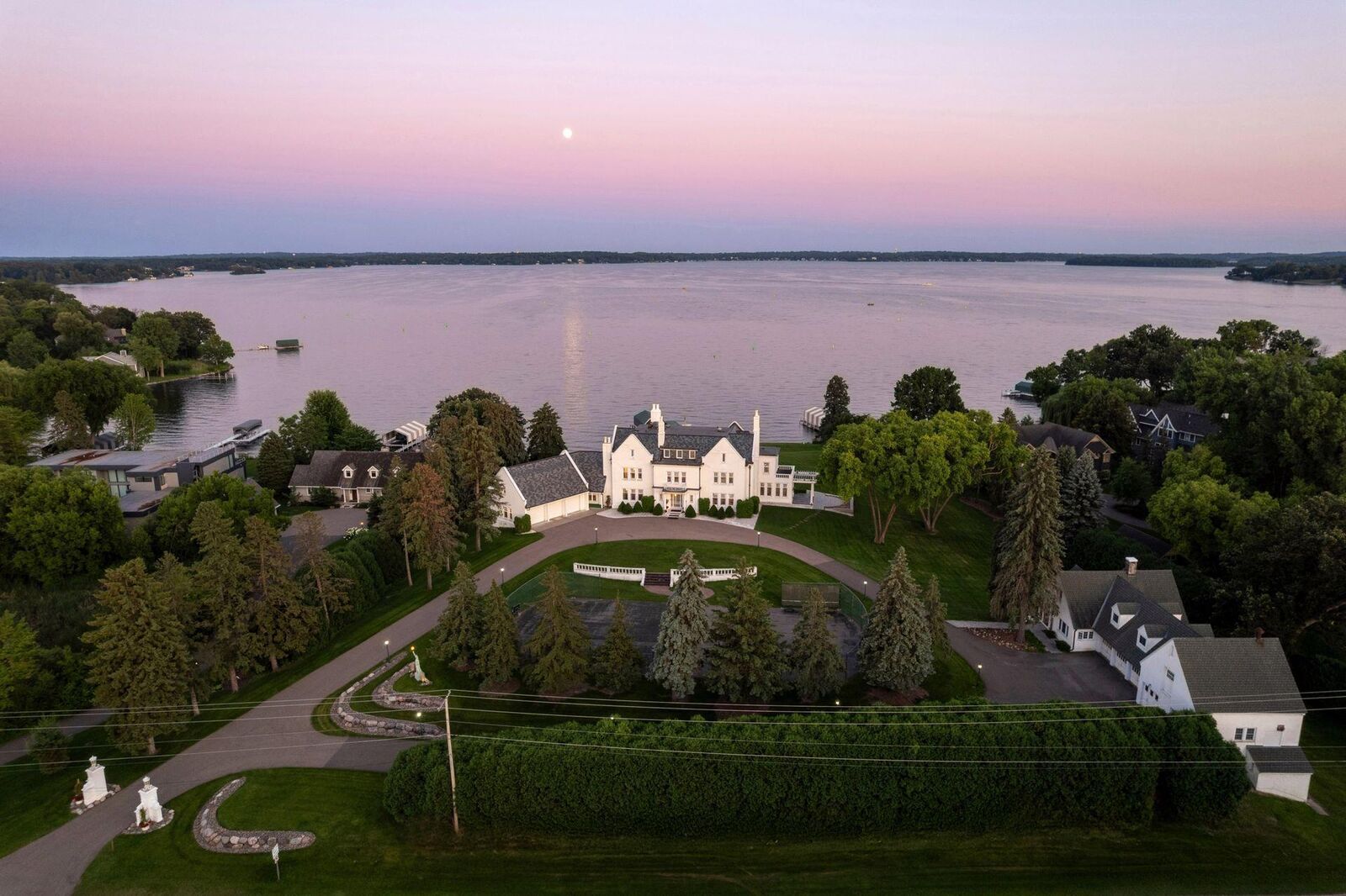 Property Photo: 1305 Shoreline Drive MN 55391