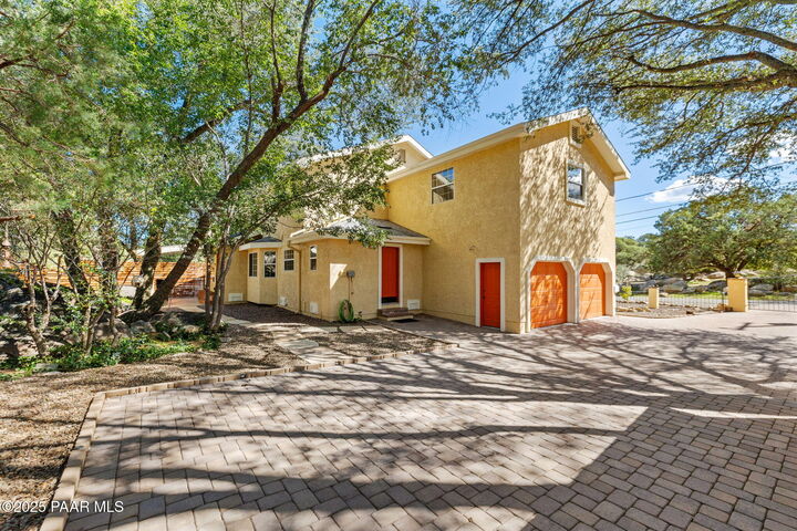 Property Photo:  1220 Linda Vista Lane  AZ 86305 