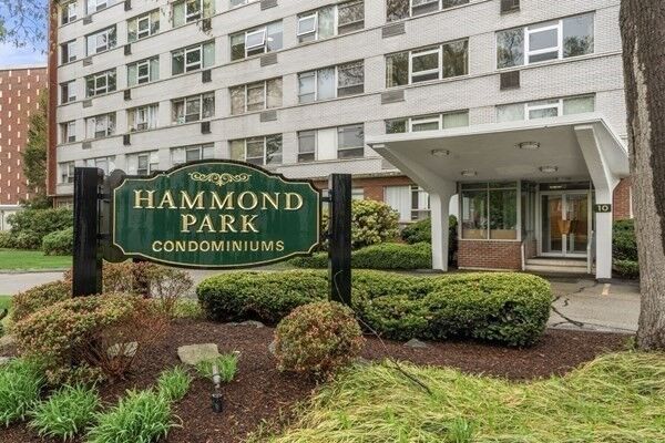 Property Photo:  10 Hammond Pond Parkway 606  MA 02467 