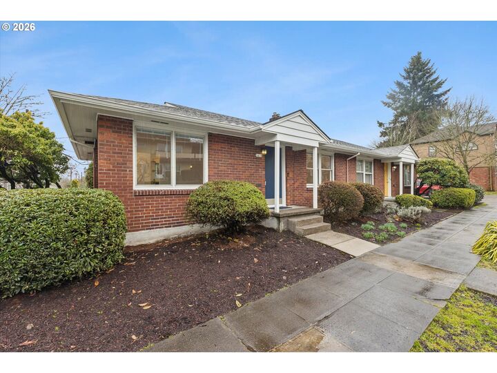 Property Photo: 5410 SE 17th Ave OR 97202