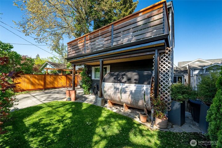 Property Photo:  2404  Cherry Street  WA 98225 