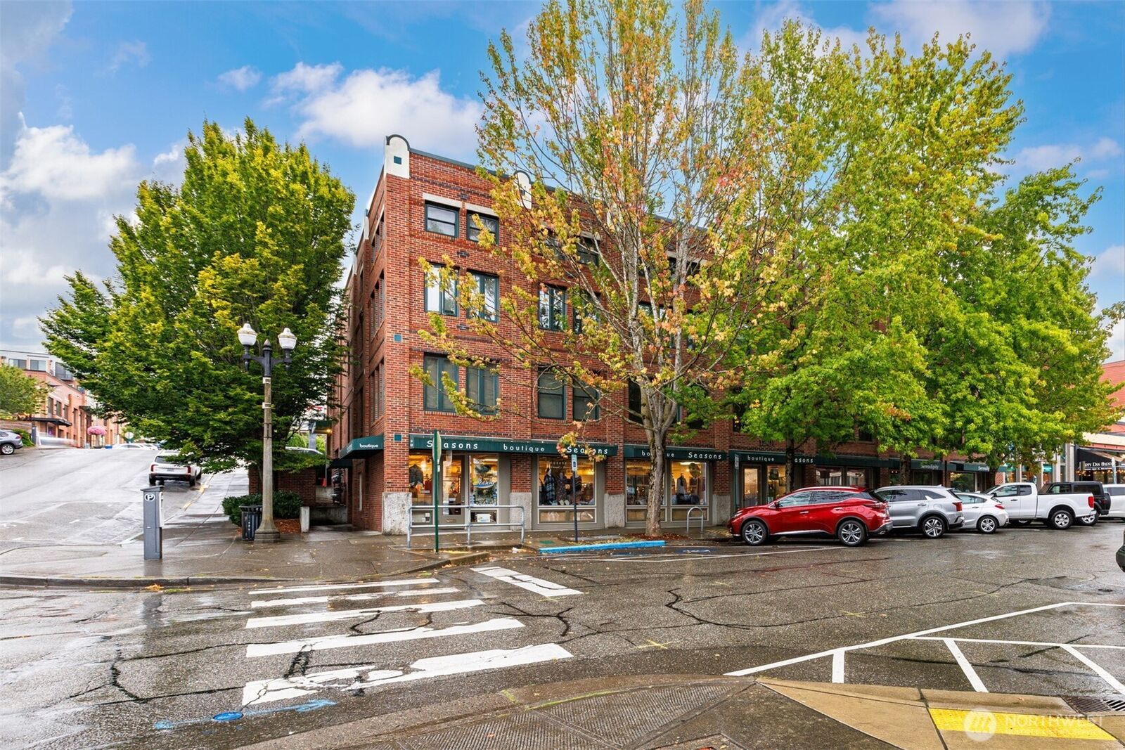 Property Photo:  1201  11th Street 303  WA 98225 