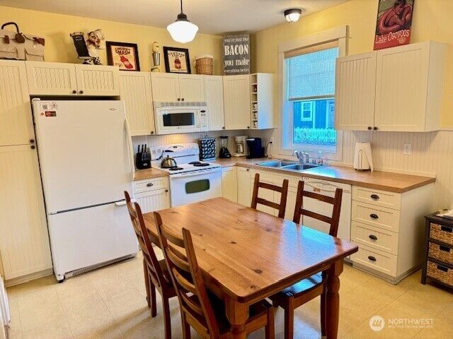 Property Photo:  102  Shenanigan Lane  WA 98844 