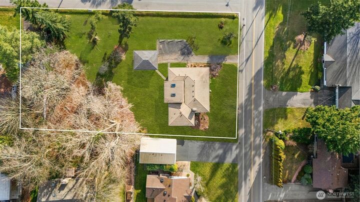 Property Photo:  14603  40th Avenue W  WA 98087 