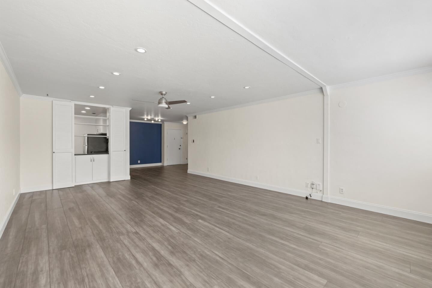 Property Photo: 200 Elm Street 107 CA 94401