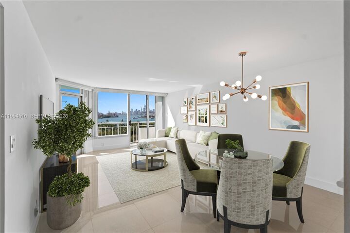 Property Photo:  400 S Pointe Dr 807  FL 33139 