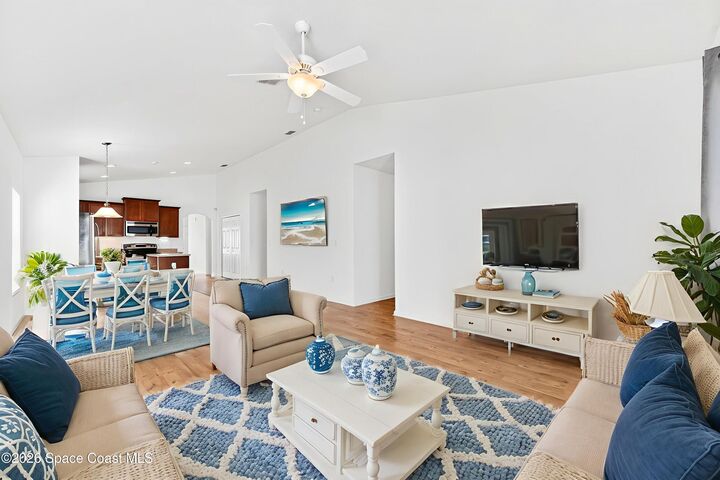 Property Photo:  482 Hollow Glen Drive  FL 32780 