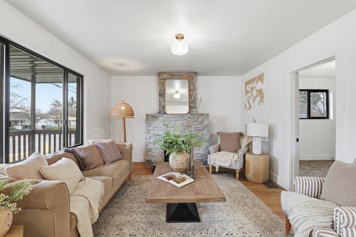 Property Photo:  605 S Bowdish Rd  WA 99206 