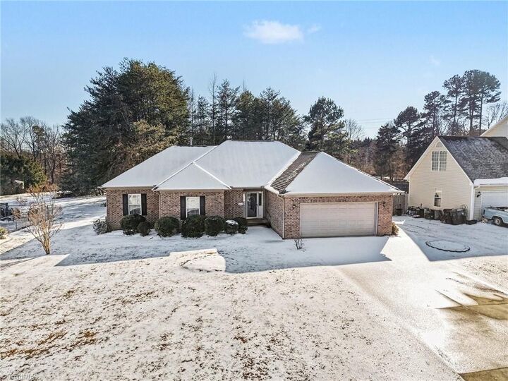 Property Photo:  616 Nova Avenue  NC 27265 