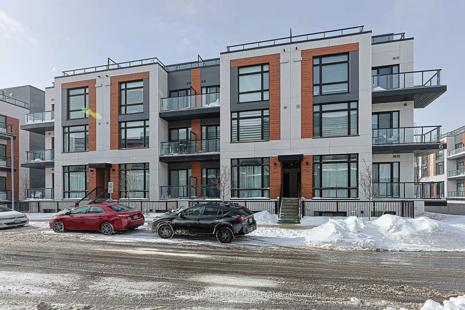 Property Photo:  6 Steckley House Lane 303  ON L4S 0N1 