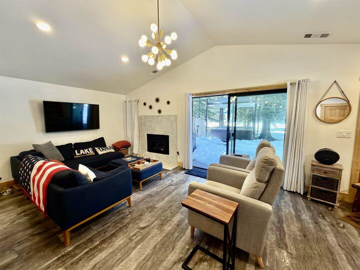 Property Photo:  405 Oak Street  CA 96142 