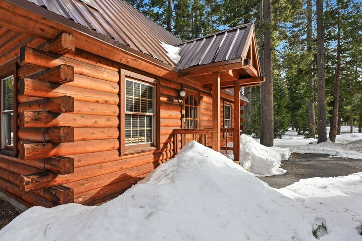 Property Photo:  274 Oak Street  CA 96142 