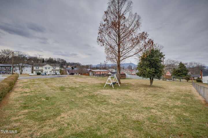 Property Photo:  1400 Plainview Street  TN 37664 