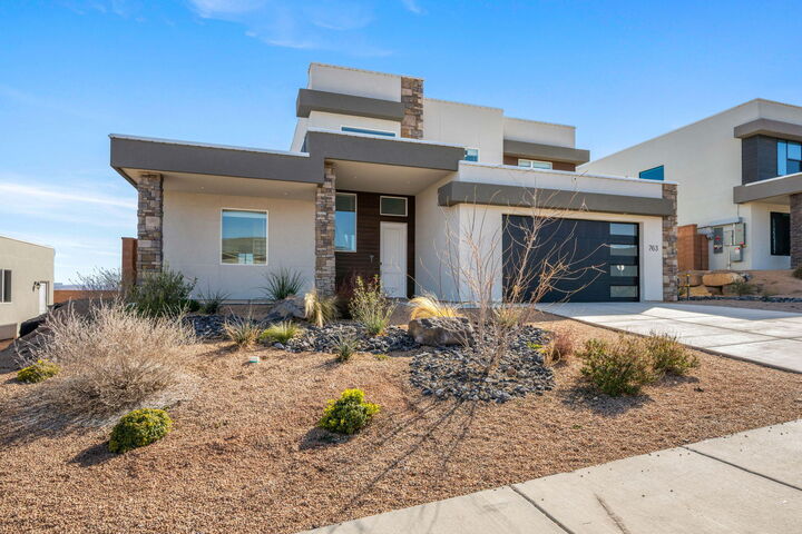 Property Photo: 763 S Mincio Ln UT 84770