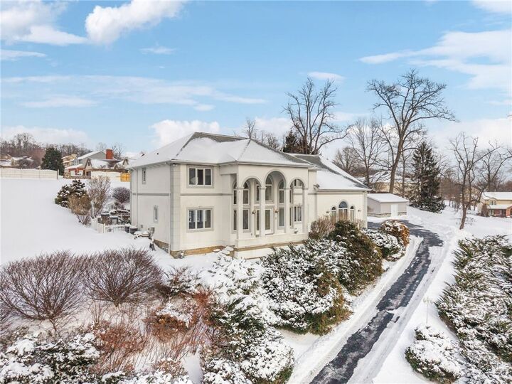 Property Photo:  236 Lakewood Rd  PA 15601 