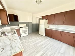 Property Photo:  864 Vankirk St  PA 15025 