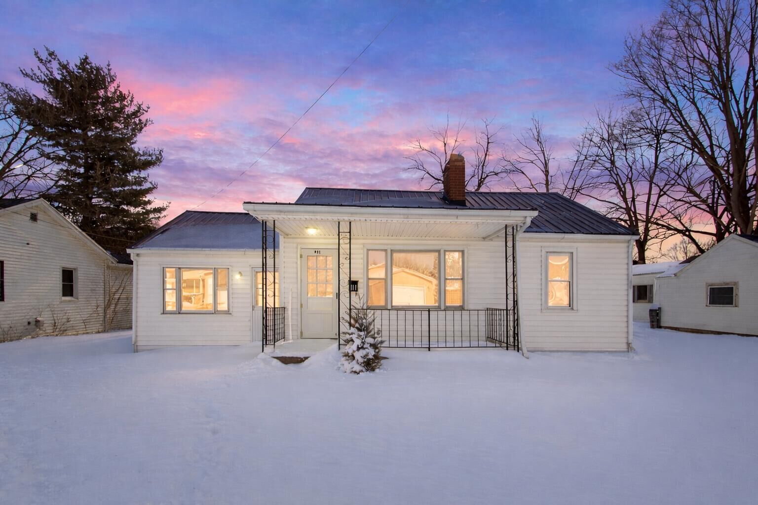 Property Photo:  711 W Light Street  OH 43078 