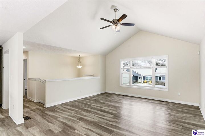 Property Photo:  125 Sawgrass Avenue  KY 40175 