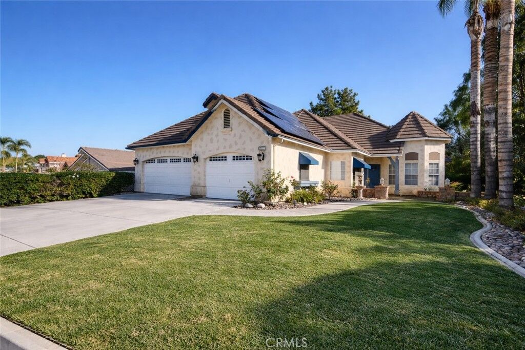 Property Photo:  23235 Continental Drive  CA 92587 