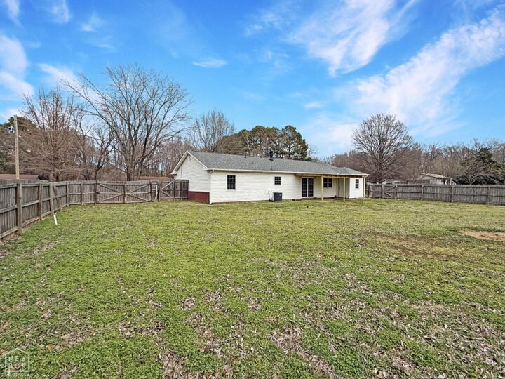 Property Photo:  1013 Peggy Drive  AR 72405 