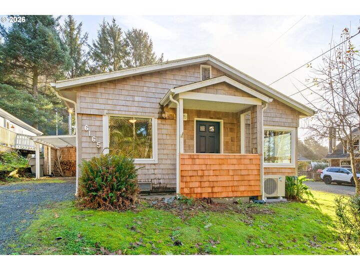 Property Photo:  6165 Columbia St  OR 97102 