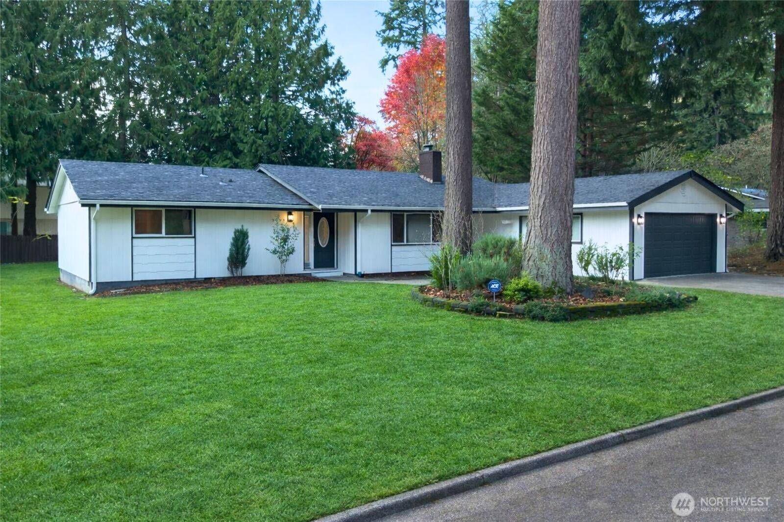 Property Photo: 5505 Windemere Drive SE WA 98501