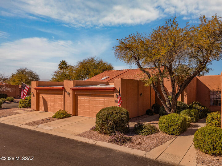 Property Photo:  1807 N La Rienda Avenue  AZ 85715 