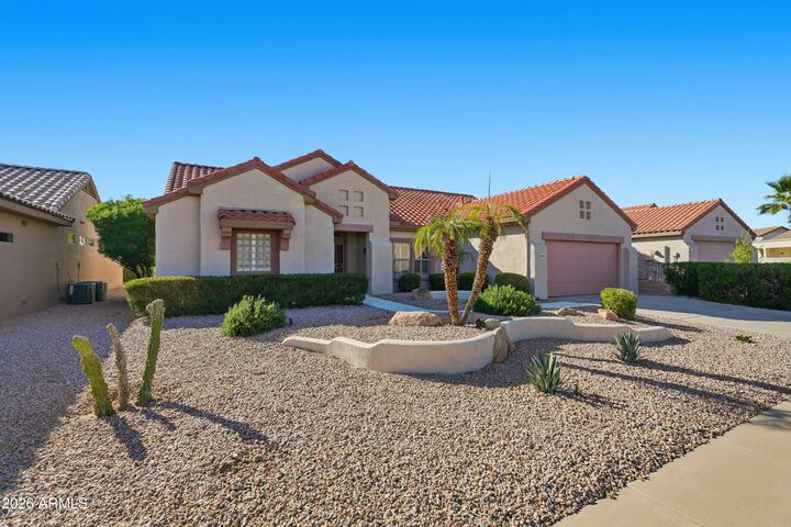 Property Photo: 19888 N Crimson Ridge Way AZ 85374