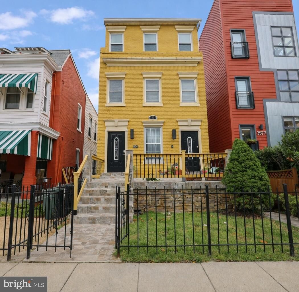 Property Photo: 3579 Warder Street NW 3 DC 20010
