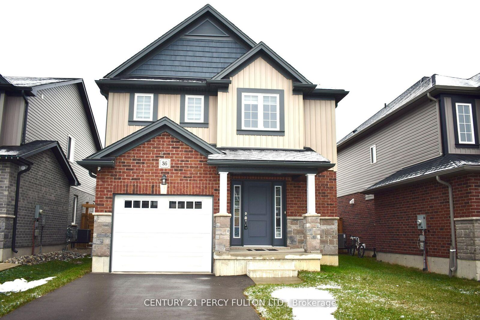 Property Photo:  36 Robertson Drive  ON N5A 0J5 