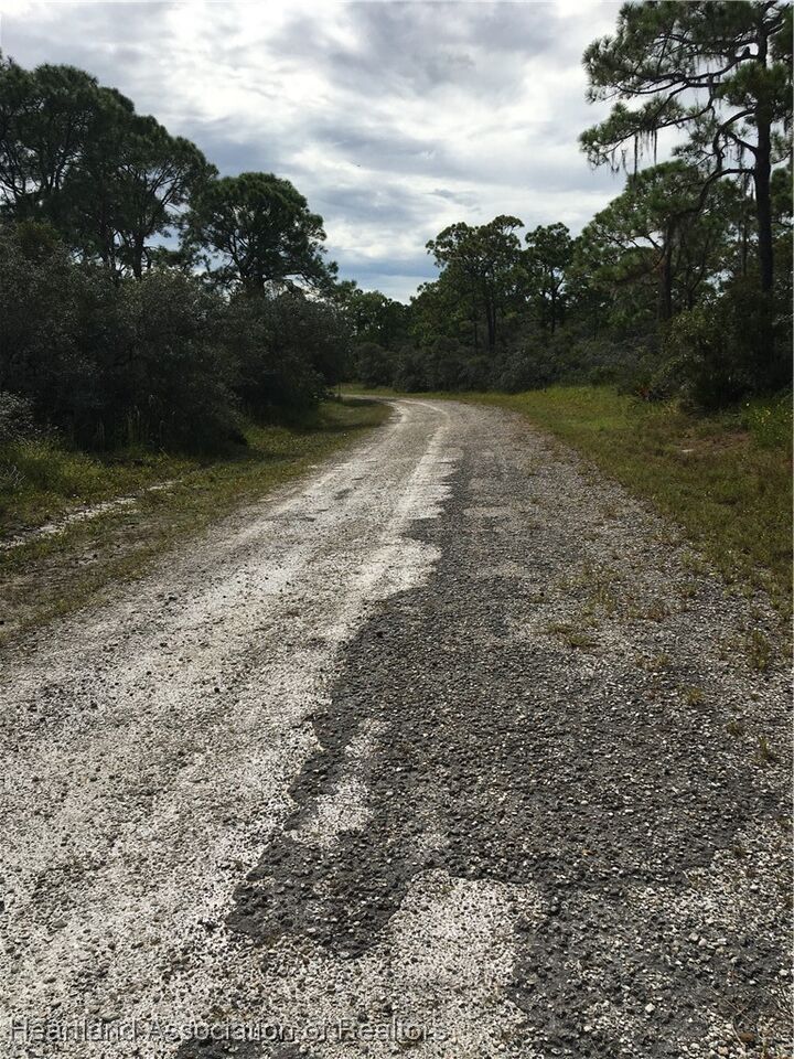Property Photo:  3218 Oriole Place  FL 33852 
