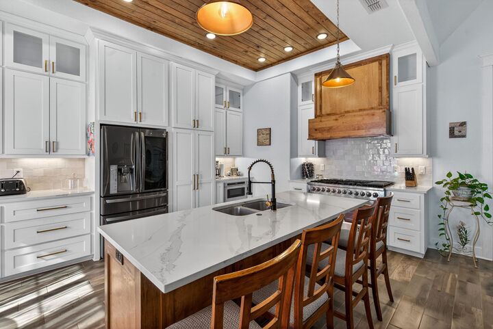 Property Photo:  130 E Winners Circle  TX 75602 