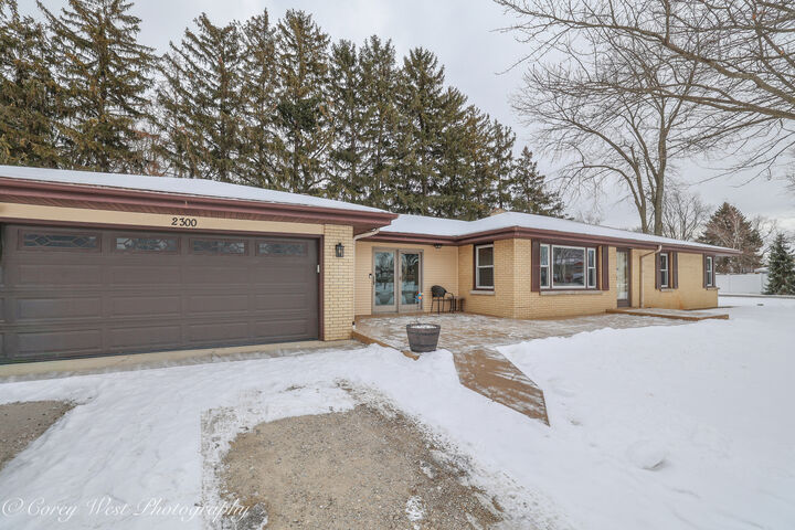 Property Photo:  2300 Gaylord Road  IL 60435 
