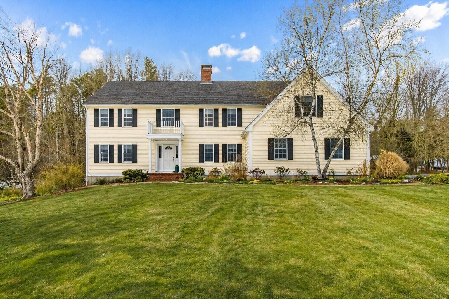 Property Photo:  51 Old Field Road  ME 04096 